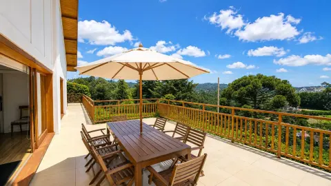 Elegância, Conforto e Localização Privilegiada em Campos do Jordão